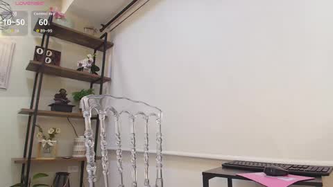 Snapshot of _sassy_girl chatting on May 26, 8:49 pm Sassy Girl online show from May 26, 8:49 pm