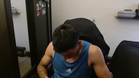 Snapshot of _schnnneider_ chatting on June 18, 9:08 pm SCHNEIDER online show from June 18, 9:08 pm
