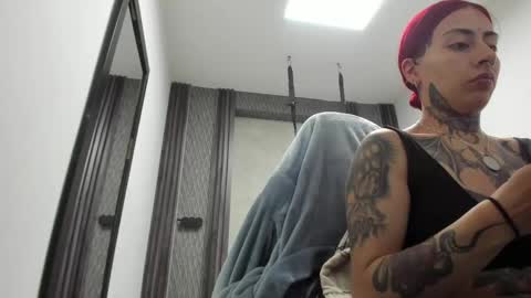 Snapshot of _selene_red chatting on May 29, 1:36 am Selene online show from May 29, 1:36 am