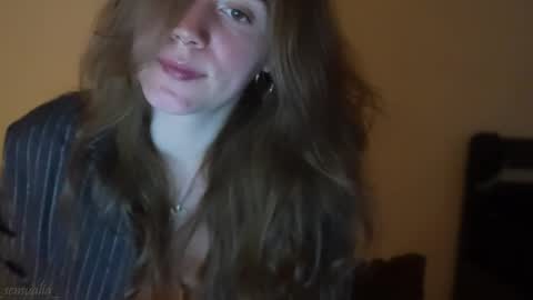Snapshot of _sensualia_ chatting on May 4, 8:16 pm Lia online show from May 4, 8:16 pm