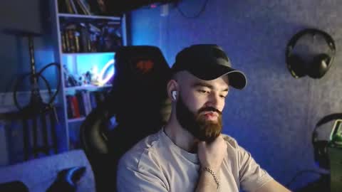 Ask me online show from March 11, 6:25 pm