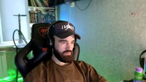 Snapshot of _serious_man chatting on July 21, 6:21 pm Ask me online show from July 21, 6:21 pm