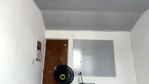 Juan Pablo-independent model online show from December 3, 4:38 pm