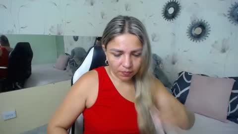 Snapshot of _sexyredhead_ chatting on November 19, 12:05 pm KATA online show from November 19, 12:05 pm