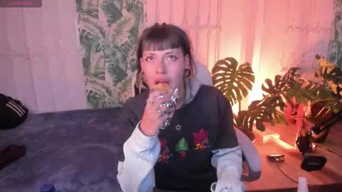 _sharlotte777 online show from March 26, 1:49 pm