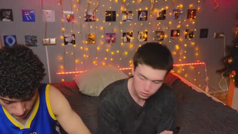 Snapshot of _side_by_you_ chatting on December 4, 5:55 pm NATHANPVT IS OPEN online show from December 4, 5:55 pm