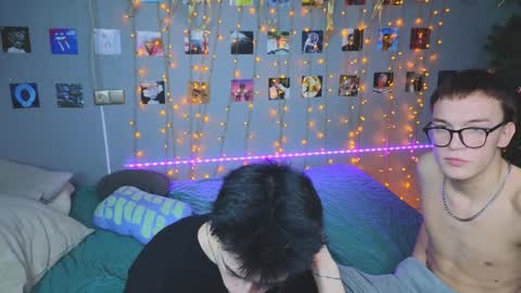 Snapshot of _side_by_you_ chatting on December 19, 11:39 am NATHANPVT IS OPEN online show from December 19, 11:39 am