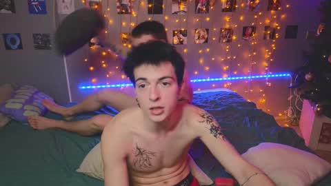 Snapshot of _side_by_you_ chatting on December 19, 9:38 pm NATHANPVT IS OPEN online show from December 19, 9:38 pm