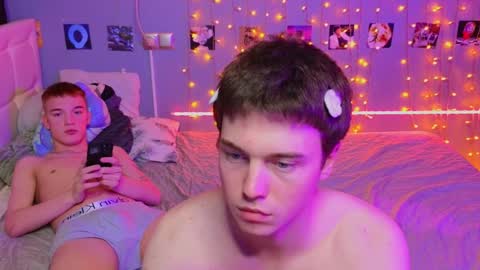 Snapshot of _side_by_you_ chatting on January 9, 9:05 pm NATHANPVT IS OPEN online show from January 9, 9:05 pm