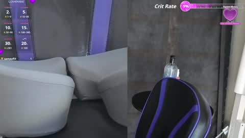 Snapshot of _silverrain_ chatting on July 15, 4:56 pm SilverRain online show from July 15, 4:56 pm