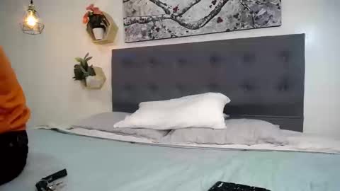 _skyleer_ online show from September 11, 9:04 pm