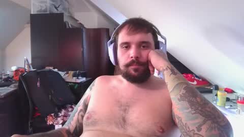 _smiley_bear27 online show from September 30, 7:02 am