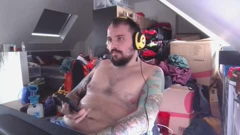 _smiley_bear27 online show from January 15, 6:51 am