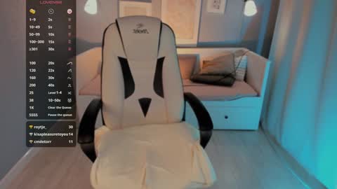 Sofi  Follow me  online show from December 14, 10:13 am