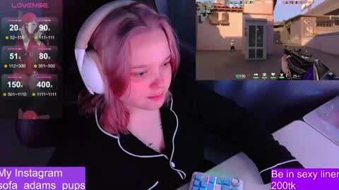 Snapshot of _sofia_adam_ chatting on May 7, 7:03 am pups online show from May 7, 7:03 am