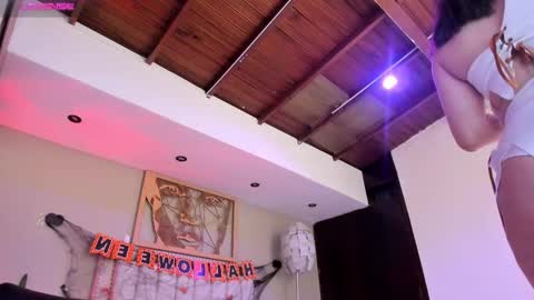    640  200   online show from October 31, 7:26 pm