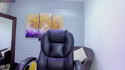 Snapshot of _sofia_cruz chatting on February 21, 7:37 pm 640 200 online show from February 21, 7:37 pm