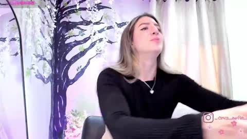 Snapshot of _sofia_cruz chatting on February 28, 7:37 pm 640 200 online show from February 28, 7:37 pm