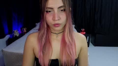 Snapshot of _sofiapink chatting on December 14, 2:34 am Sofia online show from December 14, 2:34 am