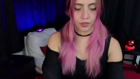 Snapshot of _sofiapink chatting on January 5, 3:22 am Sofia online show from January 5, 3:22 am