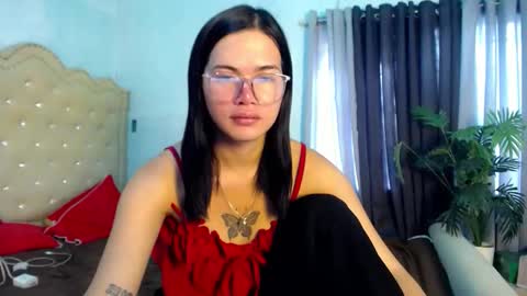 _sophie_69 online show from February 25, 5:17 am