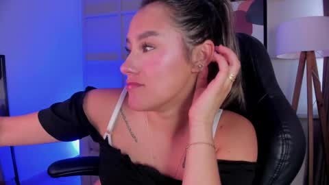 Sophie  online show from May 27, 9:34 pm
