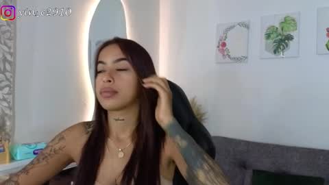 Snapshot of _sophiebrown__ chatting on December 19, 11:07 am Andrea The Next Stream Wednesday online show from December 19, 11:07 am