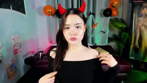 Snapshot of _spicygirl chatting on October 25, 12:51 am Brittany online show from October 25, 12:51 am