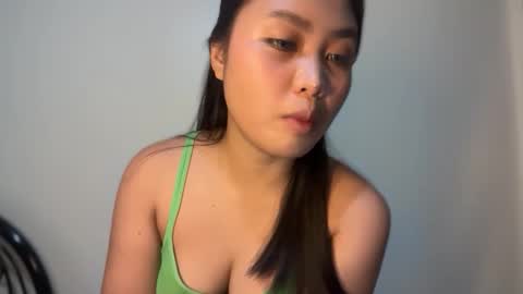 Snapshot of _spicyjane chatting on May 4, 9:44 pm _spicyjane online show from May 4, 9:44 pm