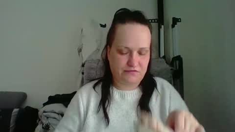 Snapshot of _squirty_pussyyy_ chatting on November 5, 9:53 am Melisa online show from November 5, 9:53 am