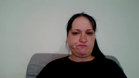 Snapshot of _squirty_pussyyy_ chatting on July 15, 5:18 pm Melisa online show from July 15, 5:18 pm