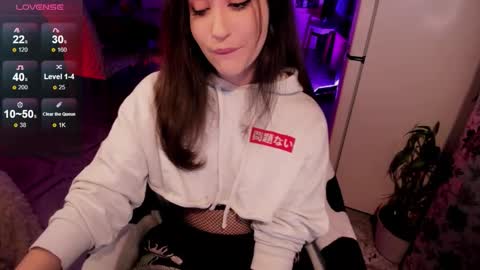 Snapshot of _sserendipityy_ chatting on October 15, 3:56 pm _sserendipityy_ online show from October 15, 3:56 pm