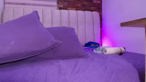 susy online show from April 8, 3:06 am