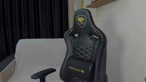 MARKPVT IS OPEN online show from December 19, 3:35 am