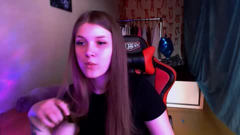 Snapshot of _sweet_foxy_ chatting on March 25, 11:05 am Mari online show from March 25, 11:05 am