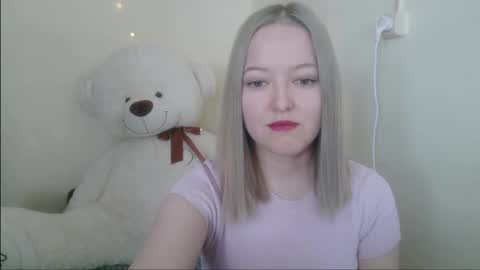 Snapshot of _sweet_smile_ chatting on February 18, 8:43 am _sweet_smile_ online show from February 18, 8:43 am