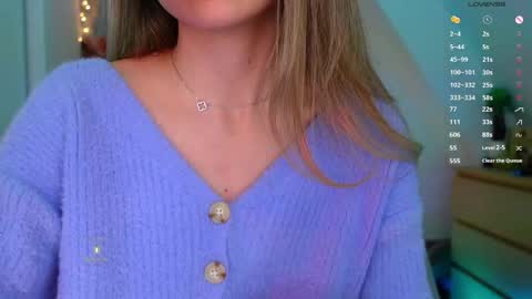 Snapshot of _sweetcams_ chatting on April 23, 2:52 pm Dasha online show from April 23, 2:52 pm