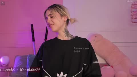 _tammarra_ online show from January 18, 5:26 pm