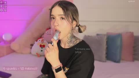 _tammarra_ online show from February 20, 6:19 pm