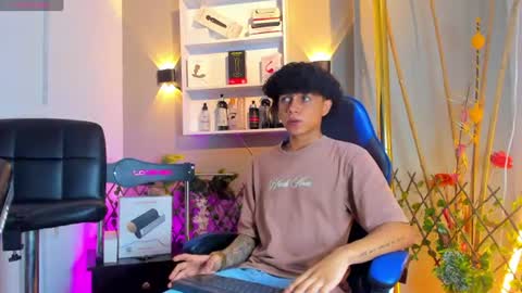 Snapshot of _taylor_black chatting on July 29, 10:19 pm Taylor online show from July 29, 10:19 pm