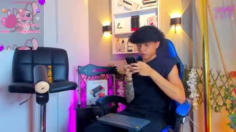 Snapshot of _taylor_black chatting on July 30, 8:41 pm Taylor online show from July 30, 8:41 pm