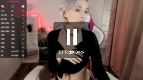 Taylor online show from November 12, 1:55 pm