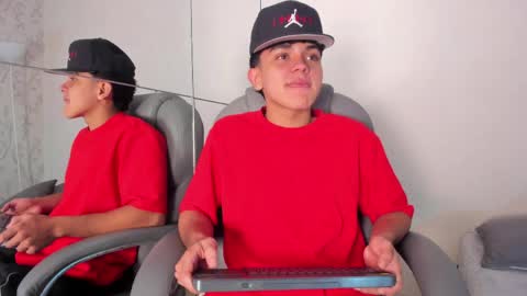 _taylorblack online show from March 31, 11:32 am