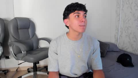 _taylorblack online show from April 4, 11:40 am