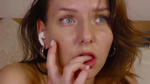 Snapshot of _temptation___ chatting on December 28, 3:47 am Tata online show from December 28, 3:47 am