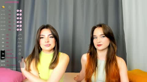 Snapshot of _teona_ann_for_you_ chatting on December 20, 6:19 am Teona and Annred hair online show from December 20, 6:19 am