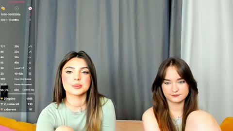 Snapshot of _teona_ann_for_you_ chatting on January 15, 9:35 am Teona and Annred hair online show from January 15, 9:35 am