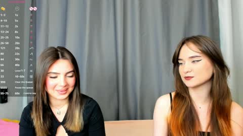 Snapshot of _teona_ann_for_you_ chatting on January 20, 5:48 am Teona and Annred hair online show from January 20, 5:48 am