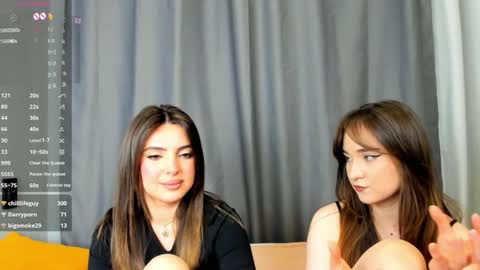 Snapshot of _teona_ann_for_you_ chatting on January 20, 8:52 am Teona and Annred hair online show from January 20, 8:52 am