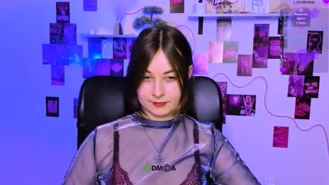 Snapshot of _tessa_moon chatting on March 18, 8:01 pm _tessa_moon online show from March 18, 8:01 pm